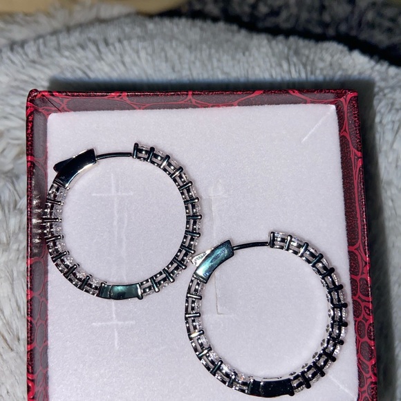 Gorgeous cubic zirconia hoops Great Christmas Gift!!! - Picture 3 of 8
